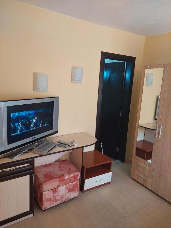 Femili Hotel Diveda Święty Włas Zewnętrze zdjęcie