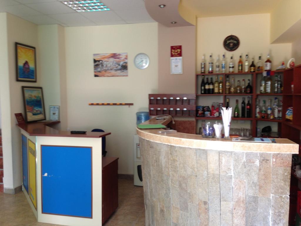 Femili Hotel Diveda Święty Włas Zewnętrze zdjęcie