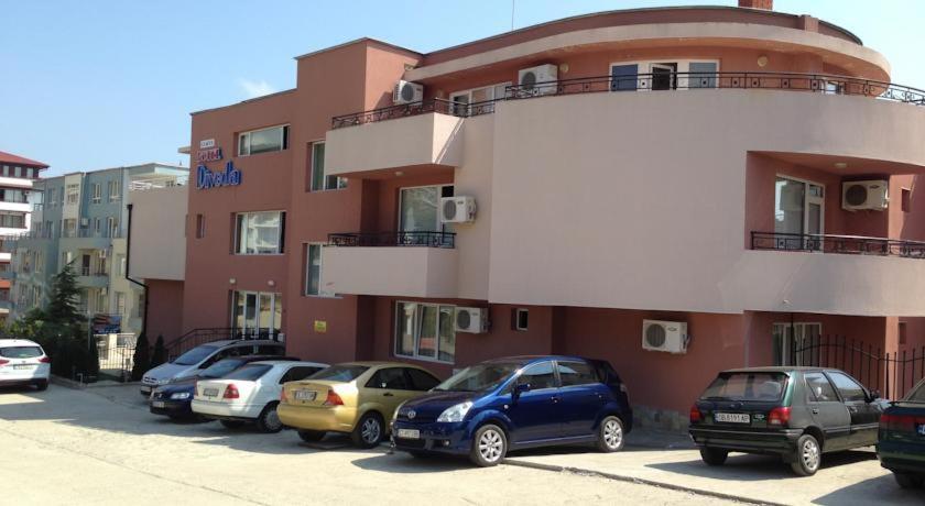 Femili Hotel Diveda Święty Włas Zewnętrze zdjęcie